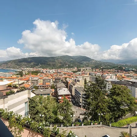 Otel Vis A Vis Sestri Levante