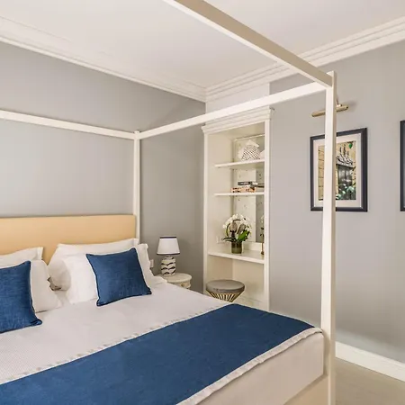 Vis A Vis Ξενοδοχείο Σέστρι Λεβάντε