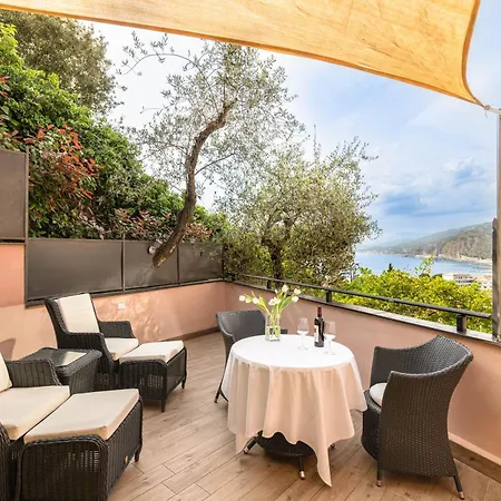 Vis A Vis Ξενοδοχείο 4*