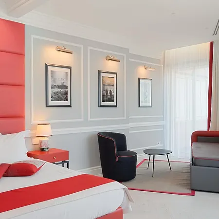 Vis A Vis Hotel