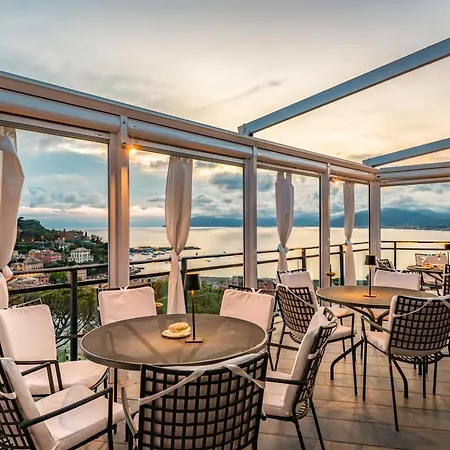 Vis A Vis 4* Σέστρι Λεβάντε