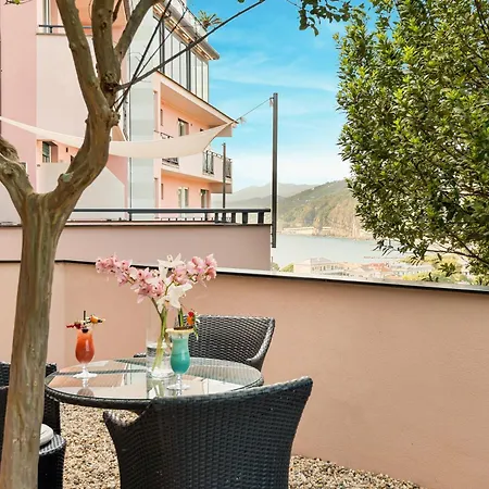 Hotel Vis A Vis