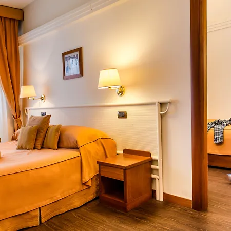 Vis A Vis 4* Σέστρι Λεβάντε