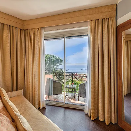 Vis A Vis 4* Σέστρι Λεβάντε