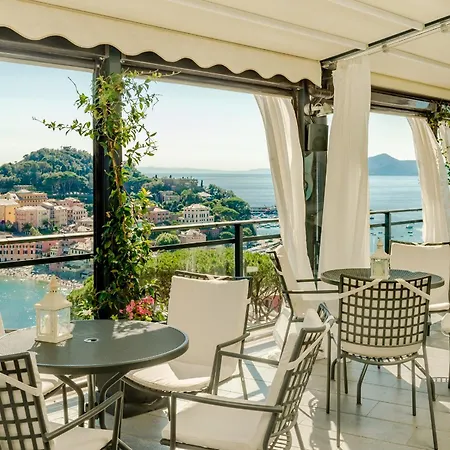 Hotel Vis A Vis