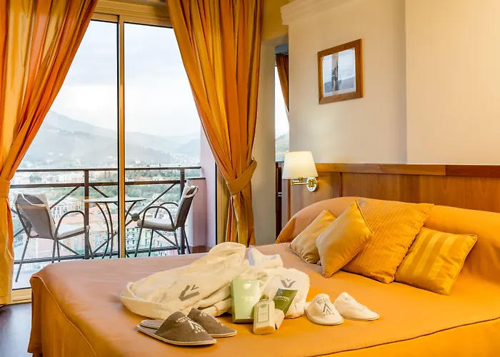 Vis A Vis Sestri Levante