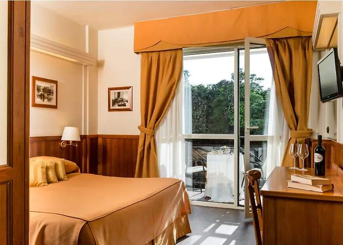 Vis A Vis Sestri Levante